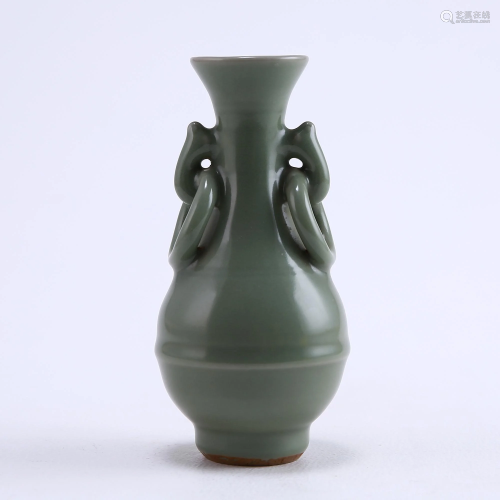 Longquan kiln celadon double ear ring bottle