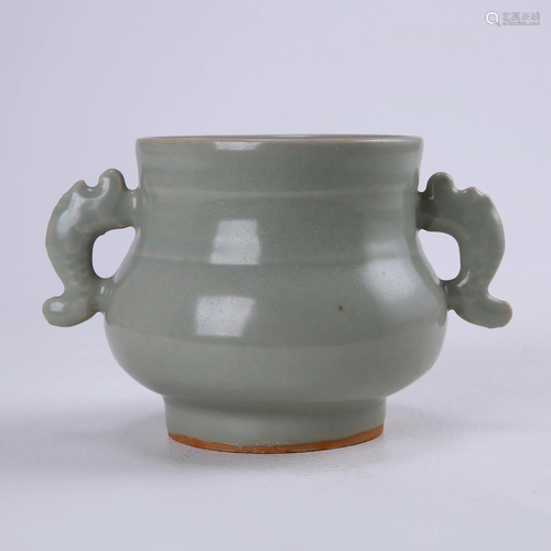 Longquan kiln celadon fish ear black pattern furnace