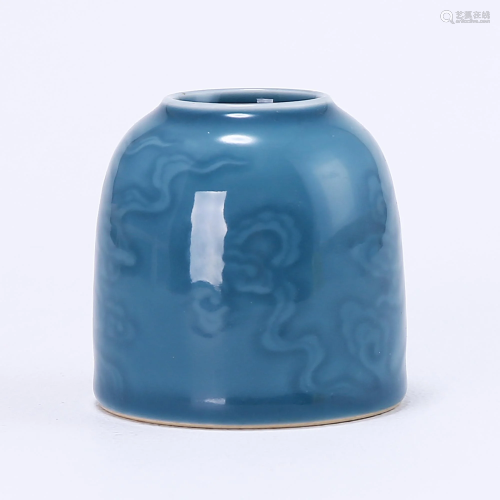 Sky blue-glazed cloud-patterned water bowl from
