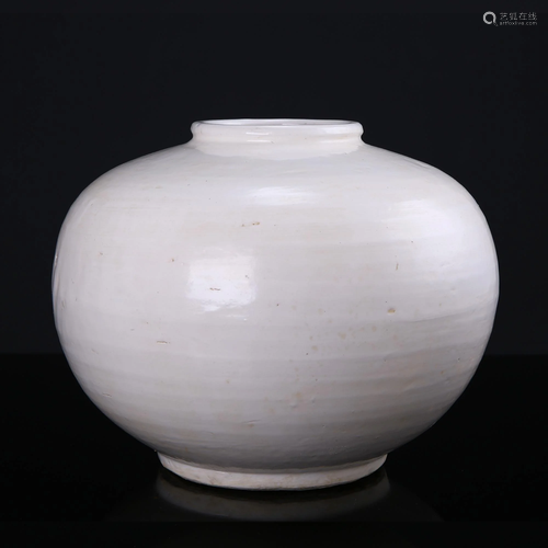 Xing kiln white glaze large jar