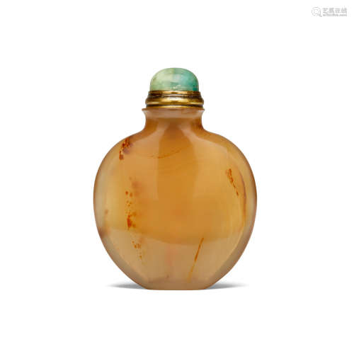 A fine spade-form agate snuff bottle  1780-1850