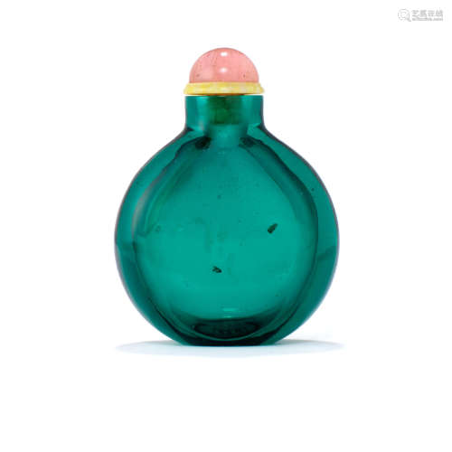 A green glass snuff bottle  18th century