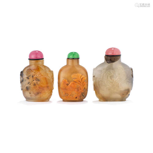 Three chalcedony snuff bottles  1800-1880