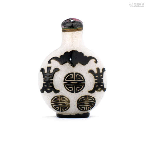 A black overlay 'snowflake' glass snuff bottle  1750-1850