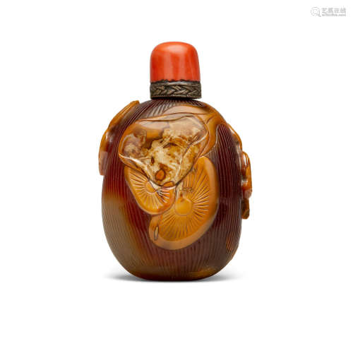 An agate 'jujube and peanut' snuff bottle   1800-1900