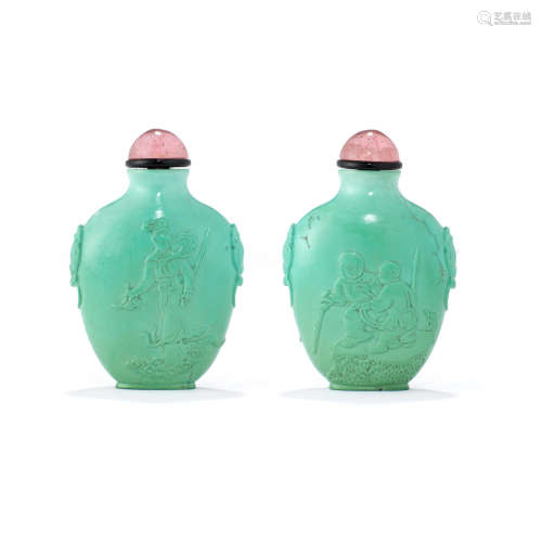 A carved turquoise snuff bottle  1880-1920