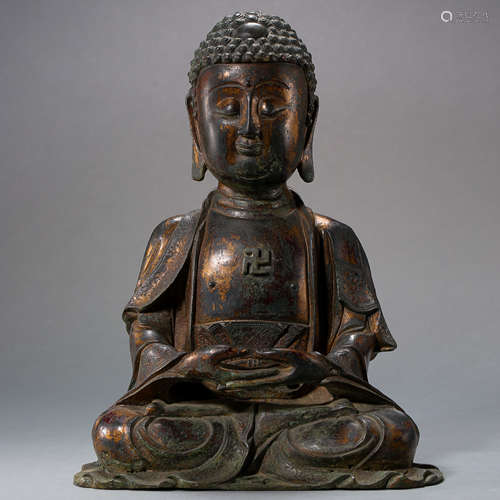 ANCIENT CHINESE GILT BRONZE BUDDHA STATUE