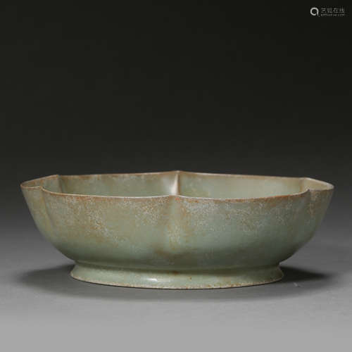 ANCIENT CHINESE CELADON PORCELAIN PLATE