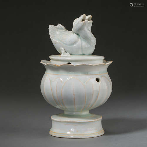 ANCIENT CHINESE CELADON PORCELAIN INCENSE BURNER