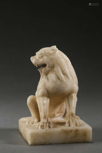 ANCIENT CHINESE WHITE MARBLE CARVED LION