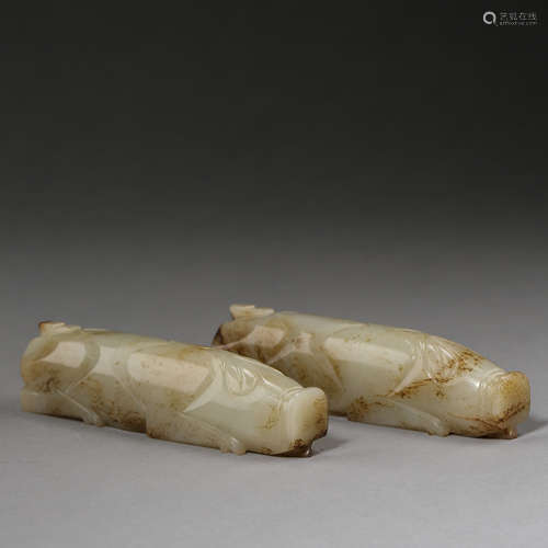 A PAIR OF ANCIENT CHINESE HETIAN JADE PIG DRAGON