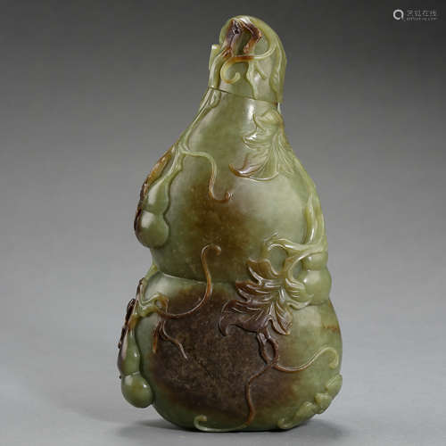 ANCIENT CHINESE HETIAN YELLOW JADE GOURD VASE