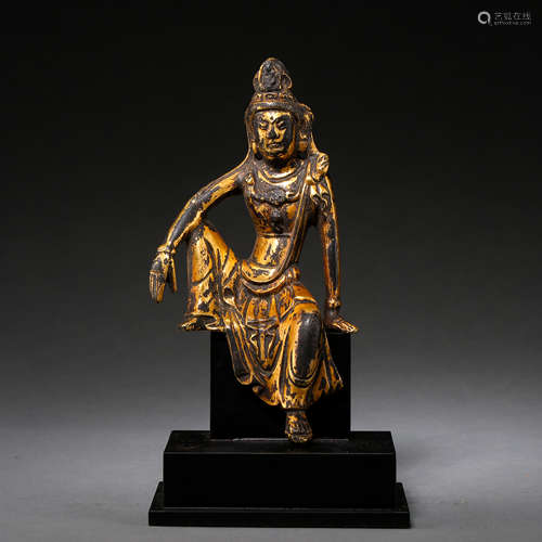 ANCIENT CHINESE GILT BRONZE SEATING BUDDHA