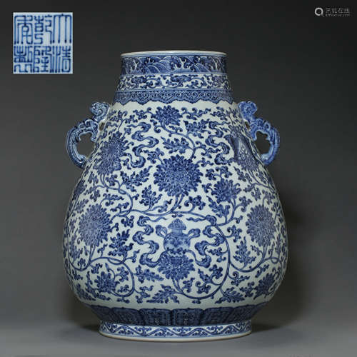 QING DYNASTY, DOUBLE HANDLE PORCELAIN ZUN WITH WINDING BRANCHES PATTERN