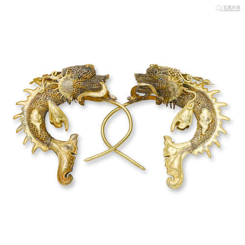 A pair of gold 'dragon-fish' earrings, erhuan Qing dynasty