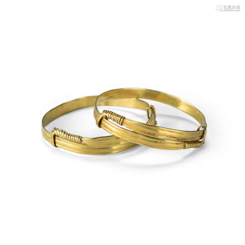 A pair of gold bracelets, tiaotuo Song-Yuan dynasty