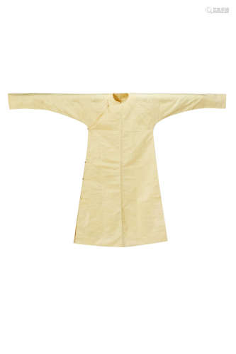 A man's pale yellow silk robe, changfu 19th century