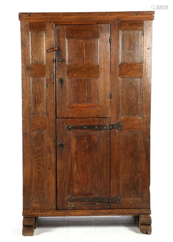 Antique oak cabinet