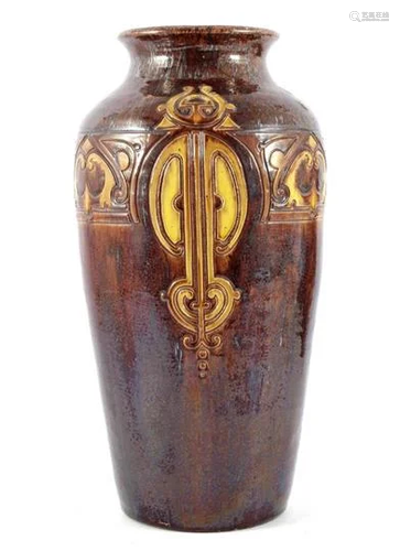 Earthenware vase