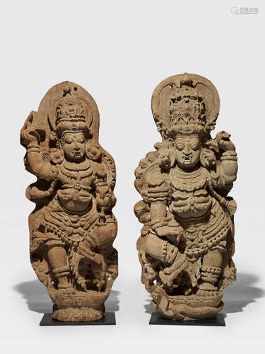 A PAIR OF WOOD GUARDIANS KERALA, 17TH CENTURY