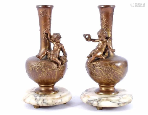 2 Zamak vases