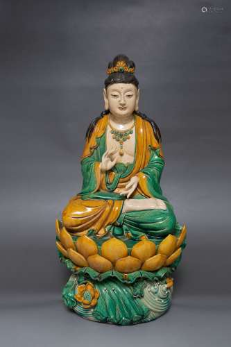 A Sancai Porcelain Guanyin Statue,Ming Dynasty