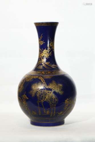 A Blue Glazed Porcelain Vase,Qianlong Period