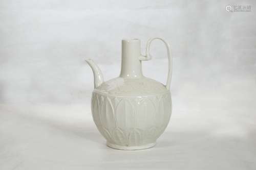 A Ding Kiln Porcelain Wine Pot