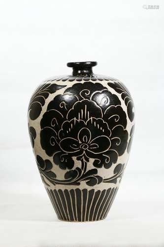 Carved Cizhou Yao Porcelain Meiping