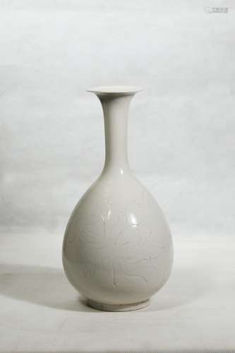 A Dingyao Porcelain Bottle Vase