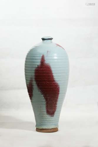 A Junyao Porcelain Vase With Bow String Pattern