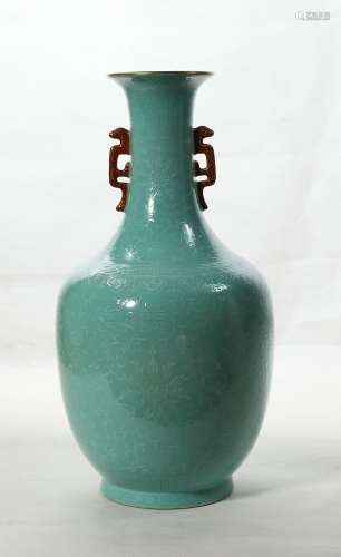 A Celadon Glazed Porcelain Vase,Daoguang Period