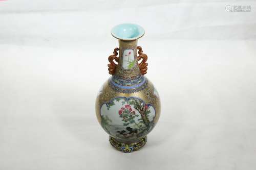 A Famille Rose Porcelain Vase,Qianlong Period