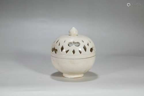 A Dingyao Porcelain Censer