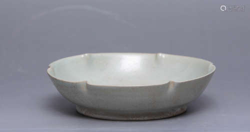 A Ruyao Porcelain Dish