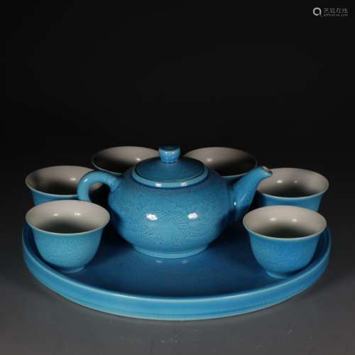 A Set Of Chinese Blue Glazed Tea Pot And Cups