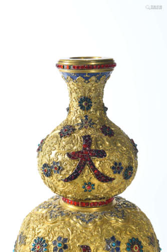 A Chinese Glassware Inlaid Gild Copper Gourd-shaped Vase