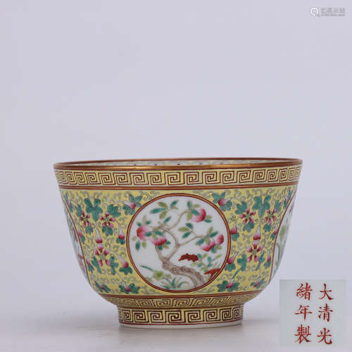 A Chinese Yellow Gild Floral Porcelain Bowl