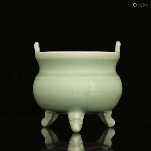 A Chinese Longquan Kiln Celadon-Glazed Flower Carved Porcelain Three-legged Censer