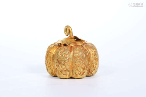 A Chinese Dragon Pattern Gild Copper Melon Shaped Jar with Cover