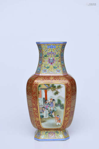 A Chinese Red Gild Figure Painted Porcelain Vase