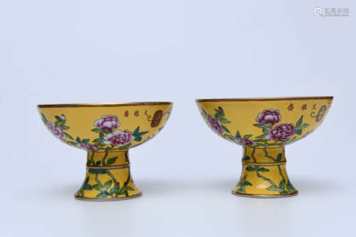 A Pair of Chinese Famille Rose Flower&Bird Pattern Porcelain Standing Plates