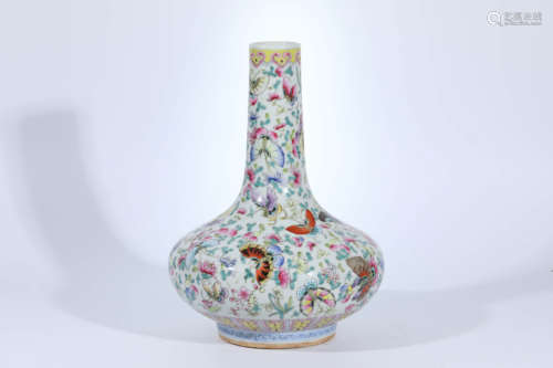 A Chinese Famille Rose Butterfly&flowers Painted Porcelain Flask