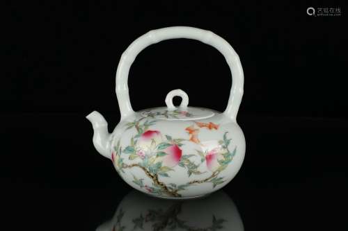 A Chinese Famille Rose Peach Painted Porcelain Loop-handle Pot