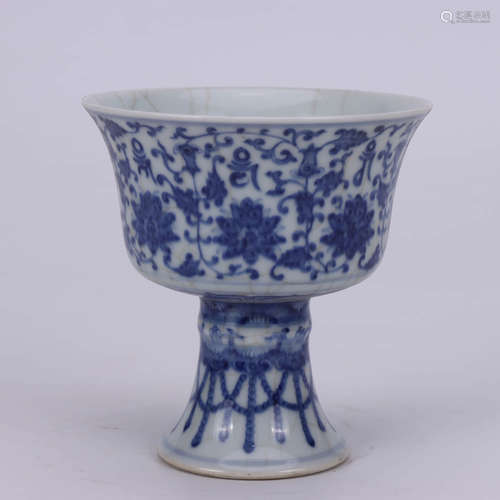 A Chinese Blue and White   Twine Pattern Porcelain Standing Cup