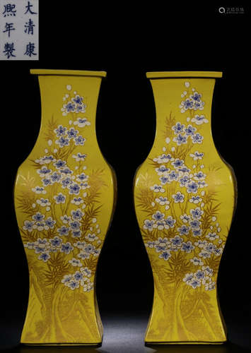 A YELLOW ENAMELED GLAZE FLOWER PATTERN VASE