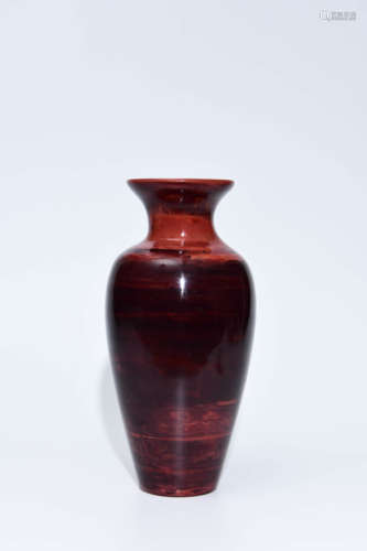 A Chinese Glassware Guanyin Vase