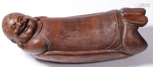 A BAMBOO CARVED PILLOW
