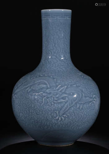 A CELESTE GLAZE DRAGON PATTERN VASE