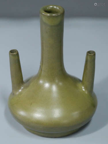 A TEA DUST GLAZE VASE